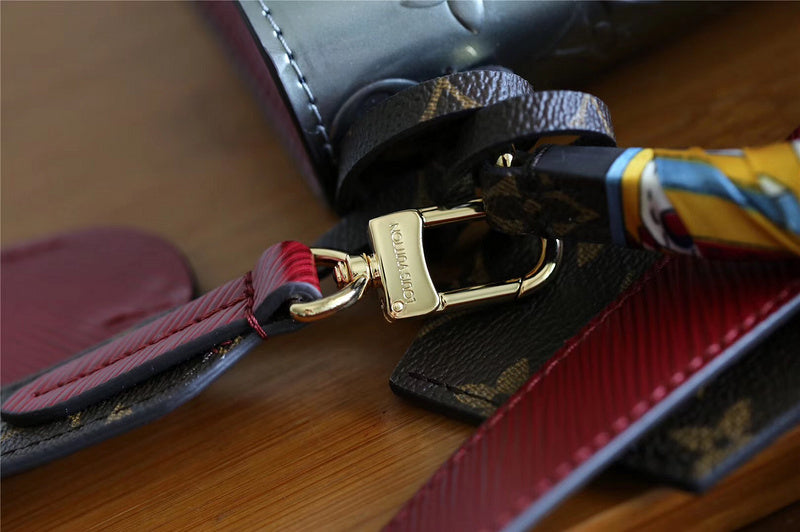 Fan Fashion Lu-Vi bags - 8040