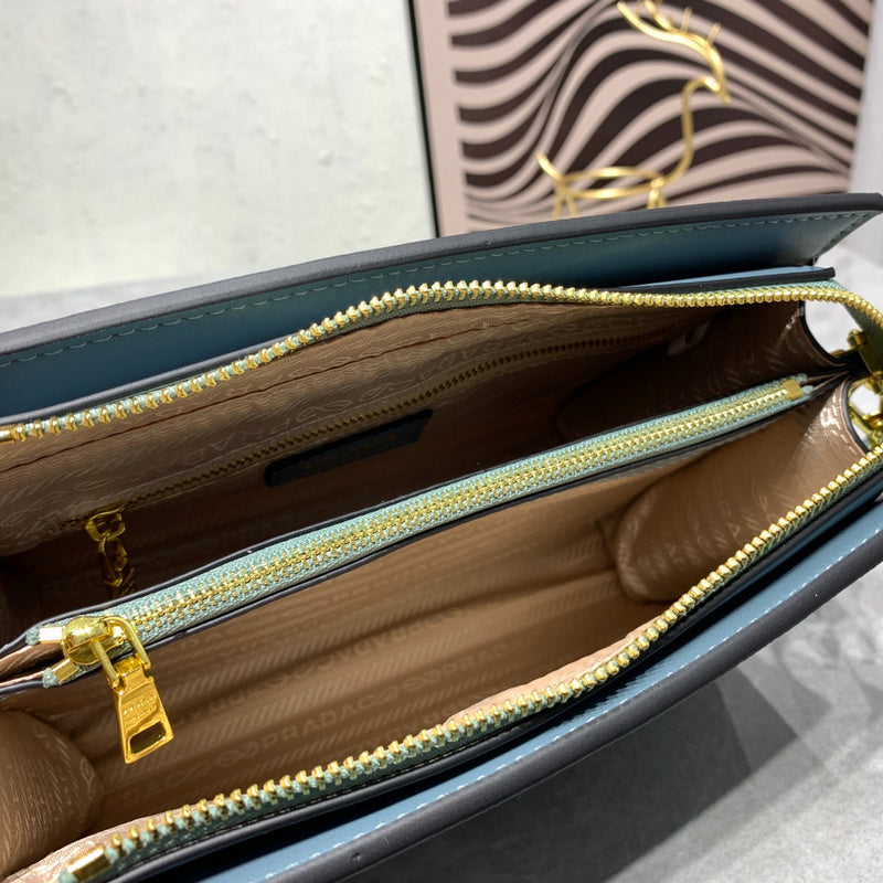 Barnes-Bags - Prada Bags - 938