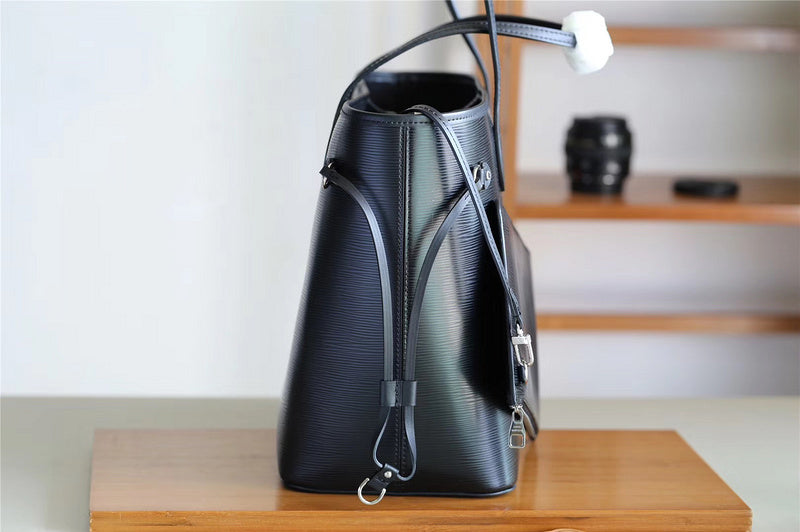 Fan Fashion Lu-Vi bags - 8074