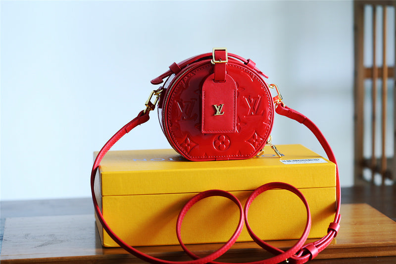 Fan Fashion Lu-Vi bags - 8323