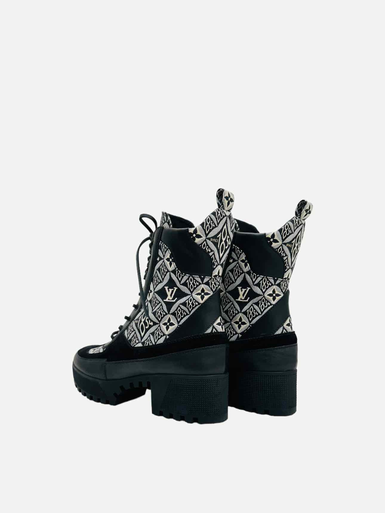 LOUIS VUITTON Black & White Size EU 40 Ankle Boots