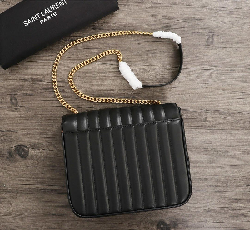 Amelia - YSL Bag - 2910