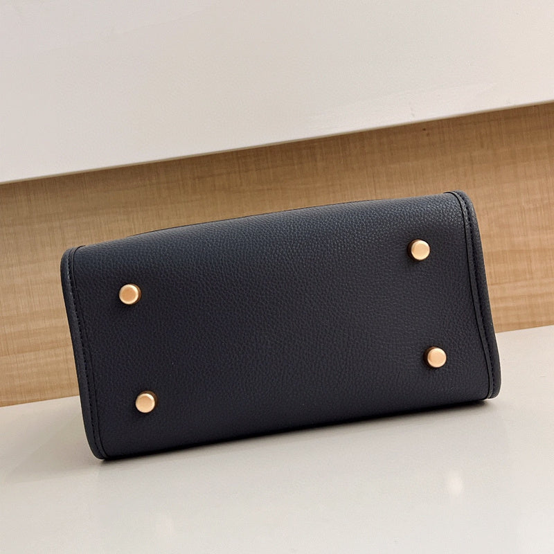 Amelia-i CAH Bags - 082