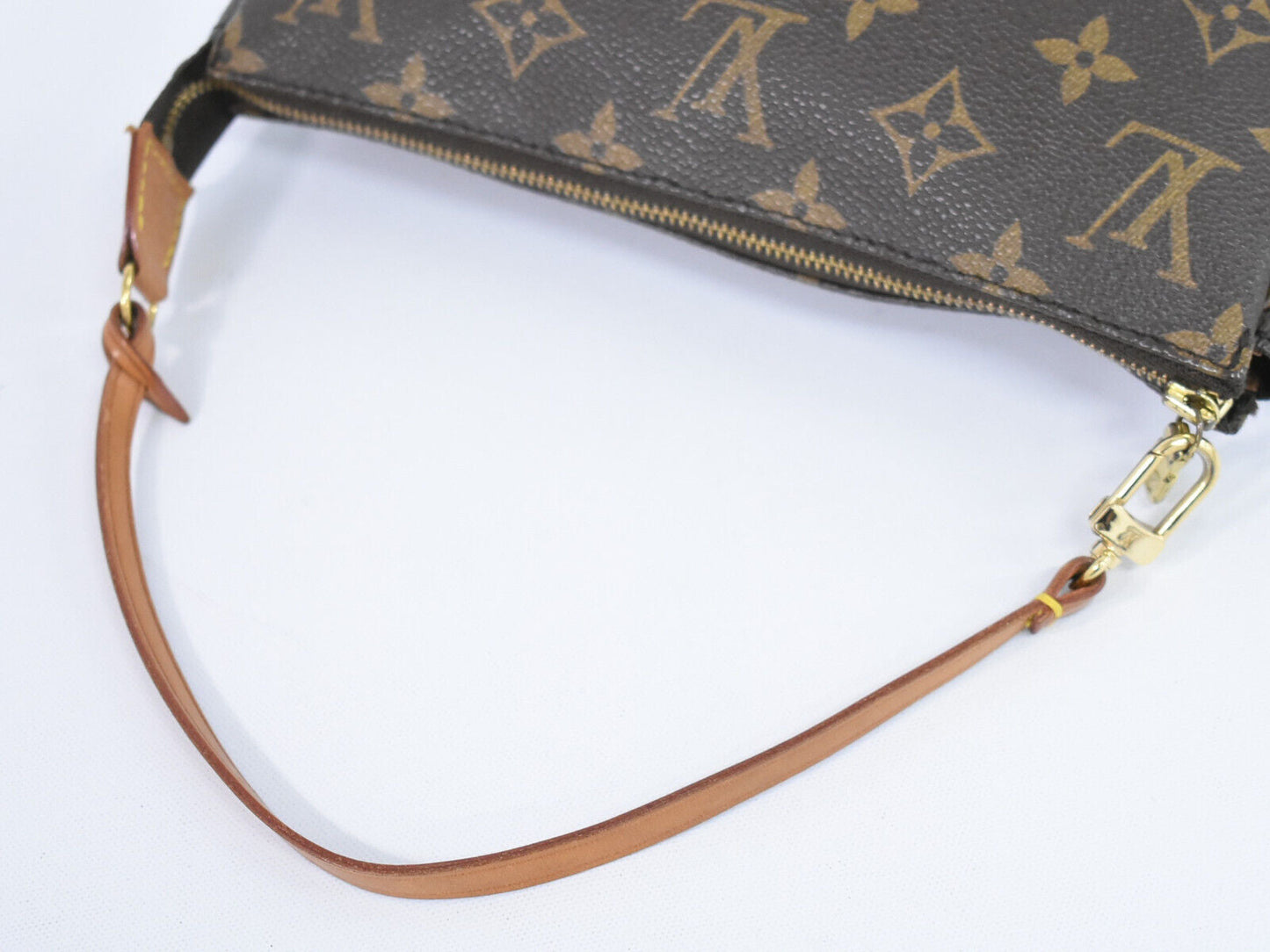 Louis Vuitton Pochette Accessoires  Canvas Clutch Bag
