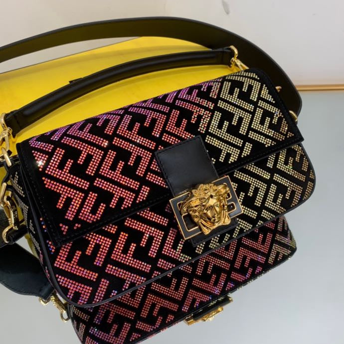 Amelia's Bag Gallery - VAR Bags - 214
