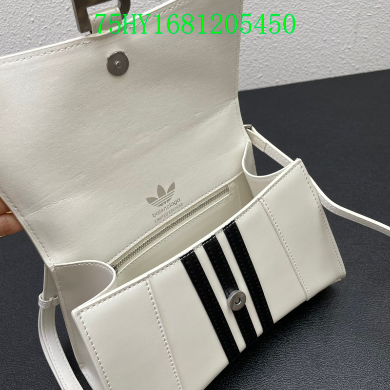 Amelia - BGA Bags - 1946