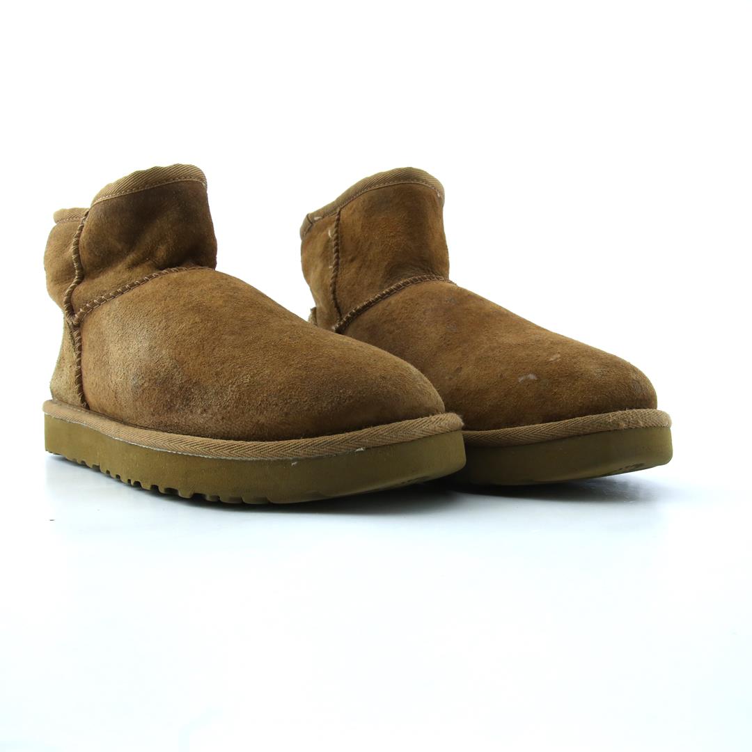 UGG  CLASSIC MINI II