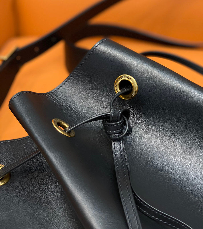 Amelia - YSL Bag - 2052