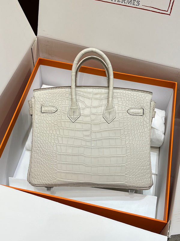 Amelia - HMS Bags - 1630