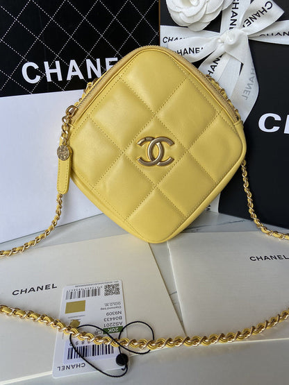 Wellow Bags - Chanel - Bags  - 322