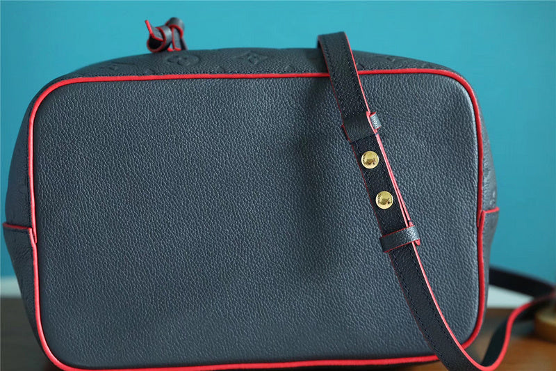 Fan Fashion Lu-Vi bags - 8562