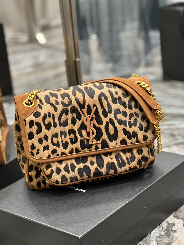 Amelia - YSL Bag - 4168