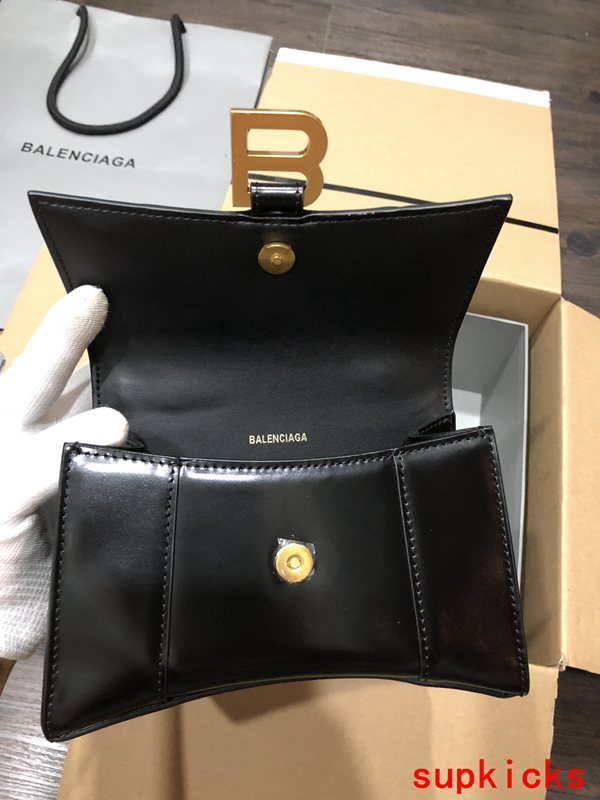 Amelia- BG Hourglass Bags - 070