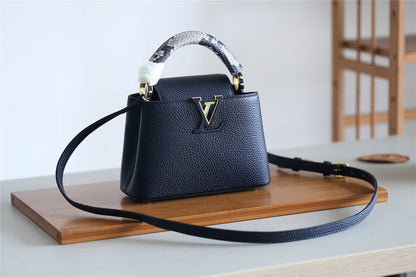 Fan Fashion Lu-Vi bags - 8353