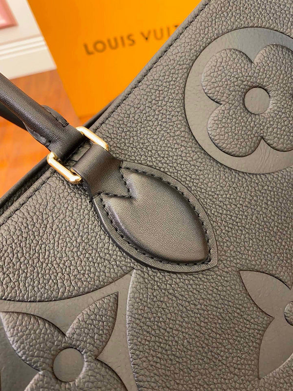 Fan Fashion Lu-Vi bags - 17772
