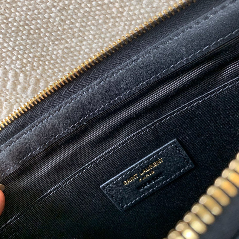 Amelia - YSL Bag - 3762