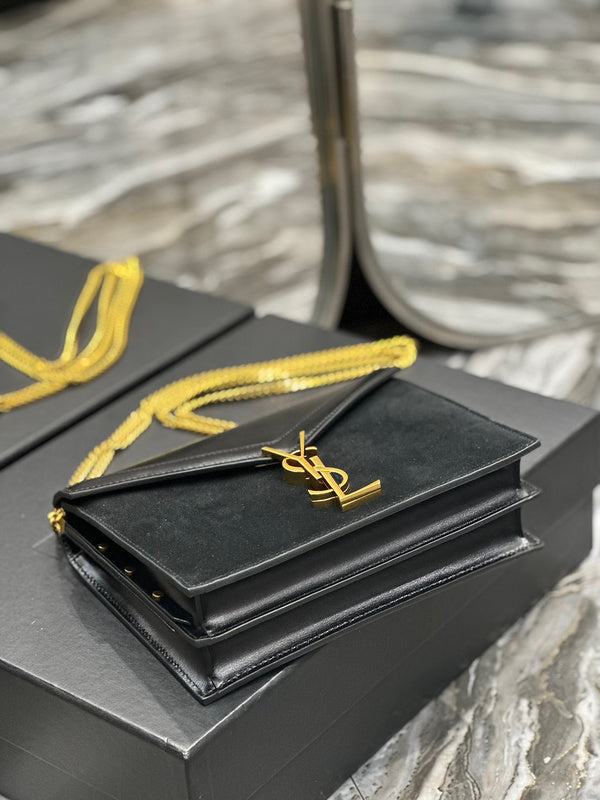 Amelia - YSL Bag - 3903