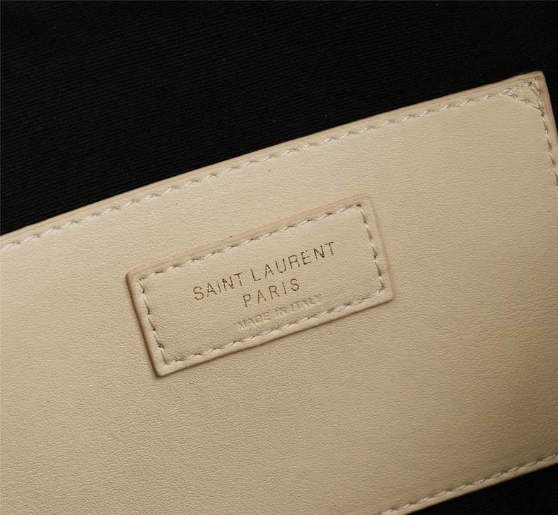 Amelia - YSL Bag - 2885