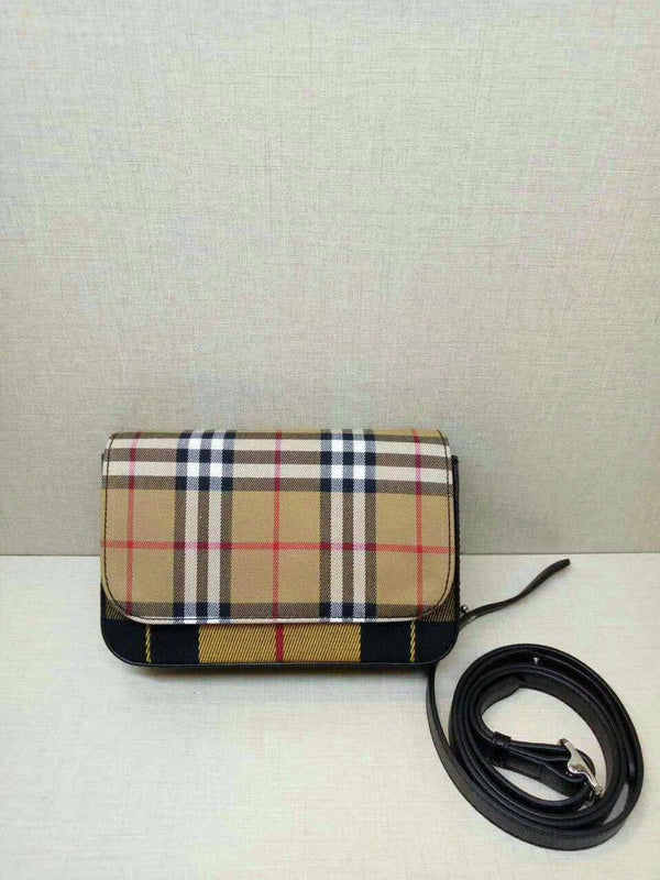 Burberry Bags - Bagsattire   431