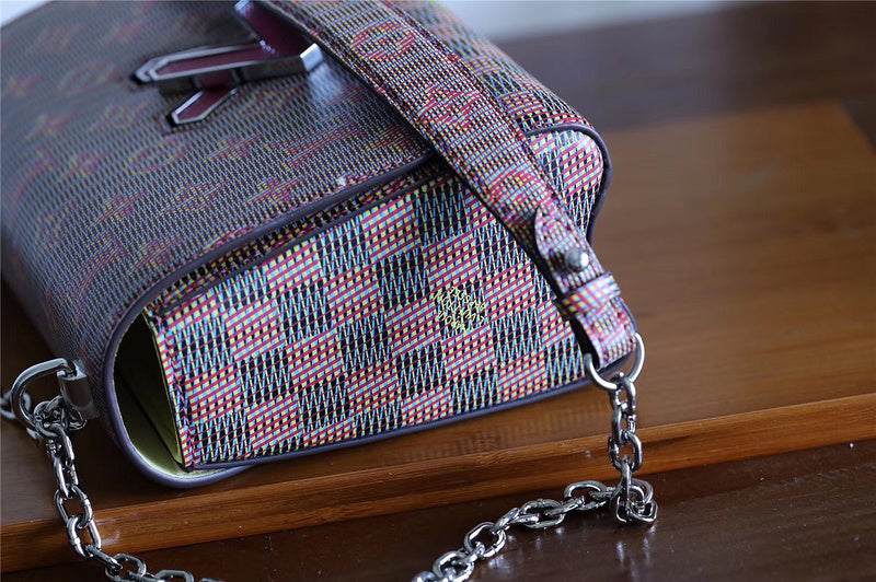 Fan Fashion Lu-Vi bags - 8480