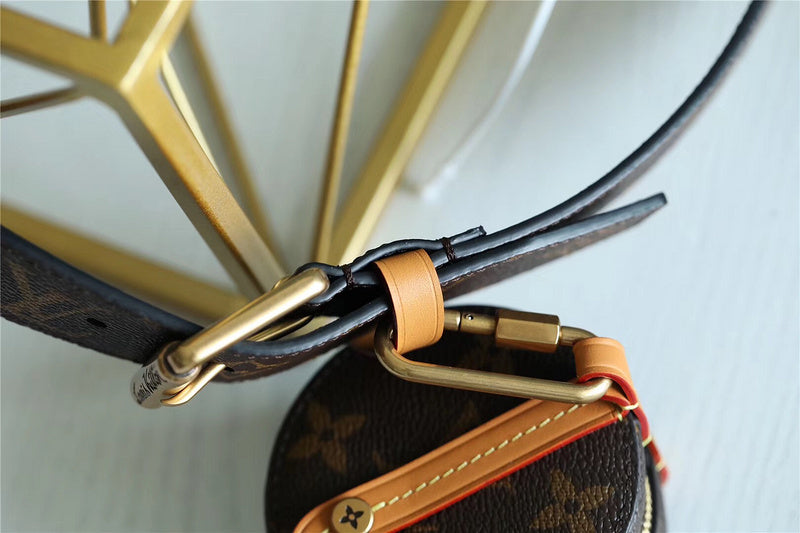 Fan Fashion Lu-Vi bags - 9200