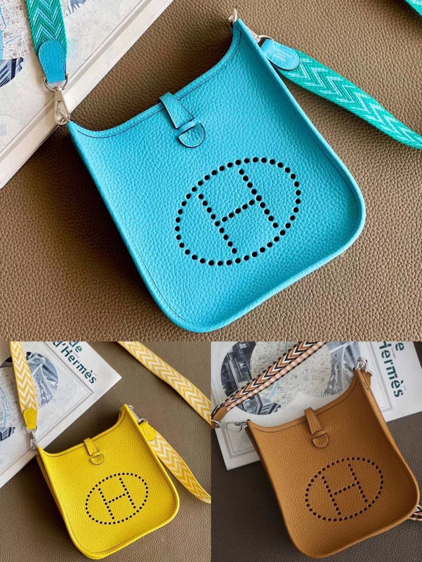 Amelia - HMS Bags - 1740