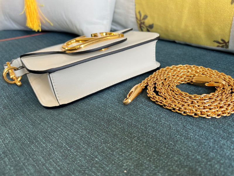 VAL LUXURY BAGS - FOR FASHION LOVERS  AFFORDABLE LUXURY BAGS- 1168
