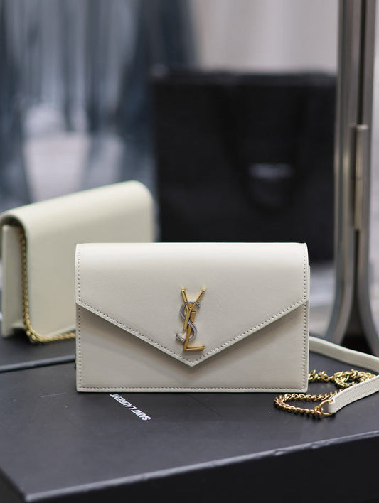 Amelia - YSL Bag - 1953
