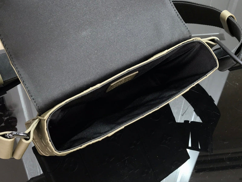 Fan Fashion Lu-Vi bags - 17397