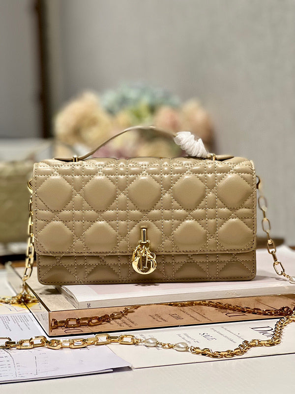 Amelia- DYOR FASHION BAGS - 1411