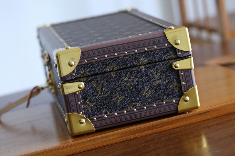Fan Fashion Lu-Vi bags - 11344