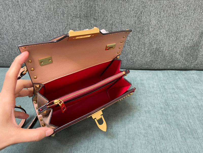 VAL LUXURY BAGS - FOR FASHION LOVERS  AFFORDABLE LUXURY BAGS- 112