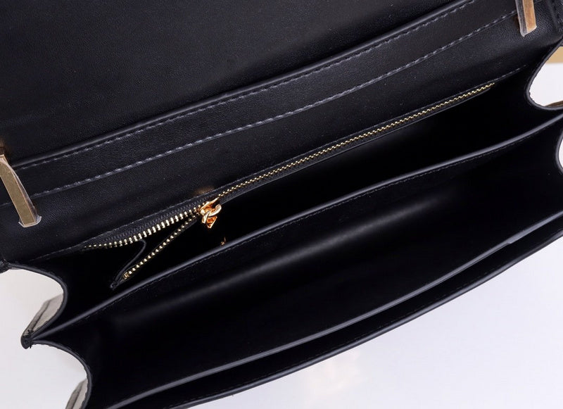 Burberry Bags - Bagsattire   150