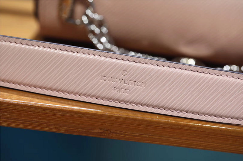 Fan Fashion Lu-Vi bags - 8528