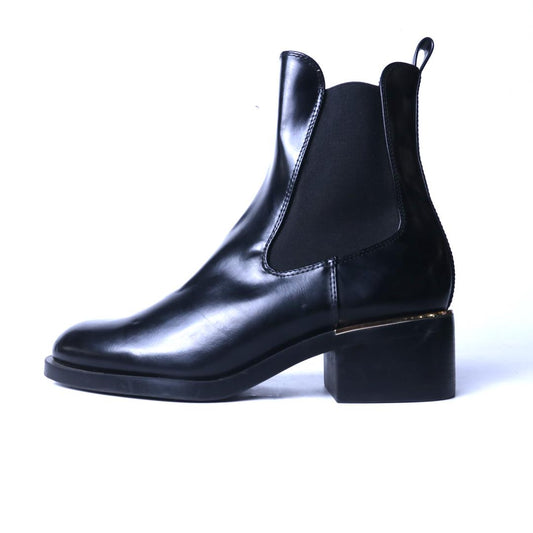ZARA. .