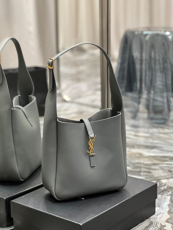 Amelia - YSL Bag - 2487