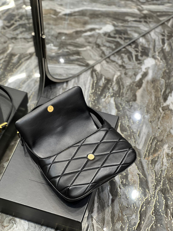 Amelia - YSL Bag - 2476