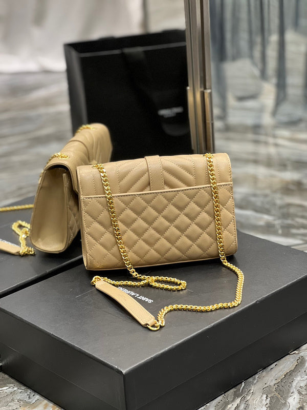 Amelia - YSL Bag - 1900
