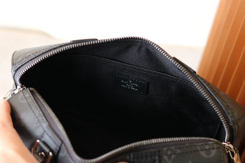 Fan Fashion Lu-Vi bags - 17187