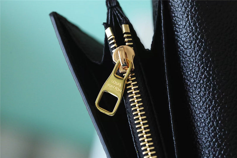 Fan Fashion Lu-Vi bags - 8751