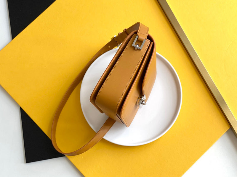 Amelia - YSL Bag - 4153