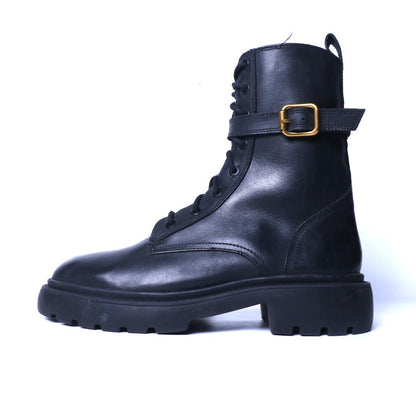ZARA. .