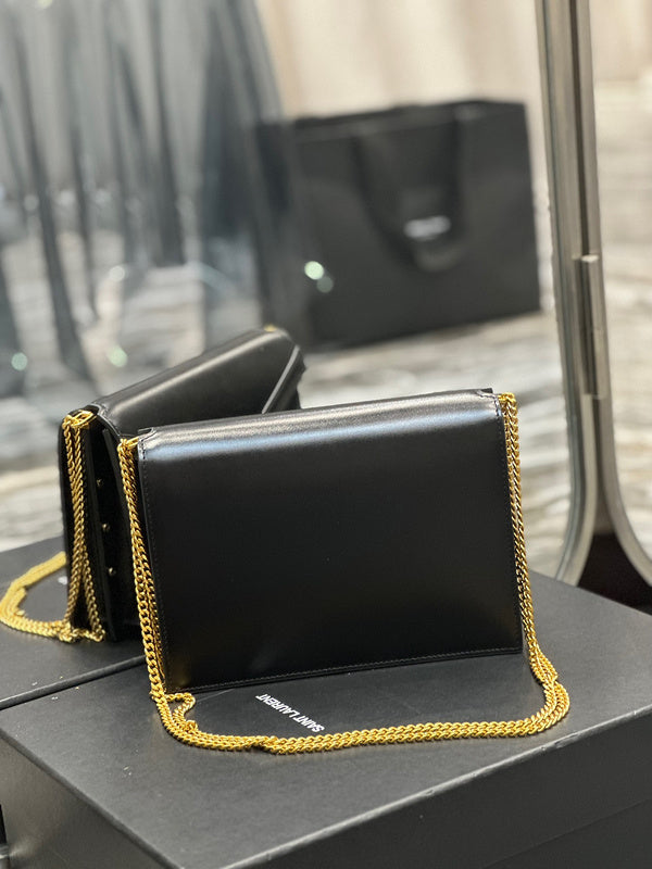 Amelia - YSL Bag - 3903