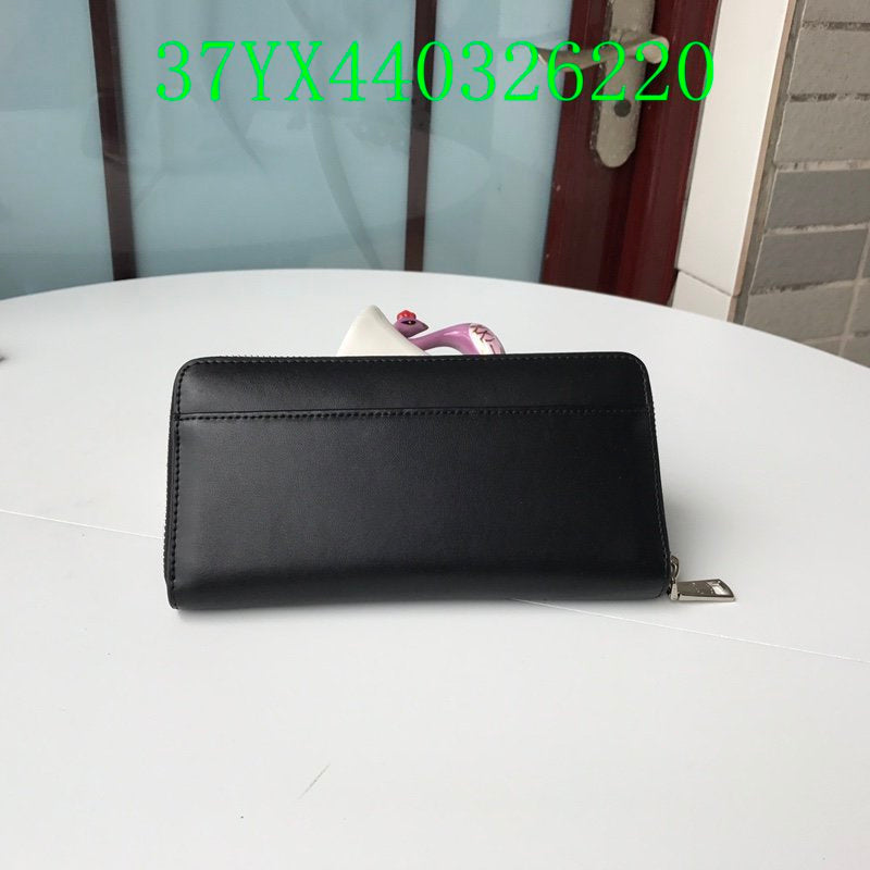 Amelia - CAH Wallet - 092