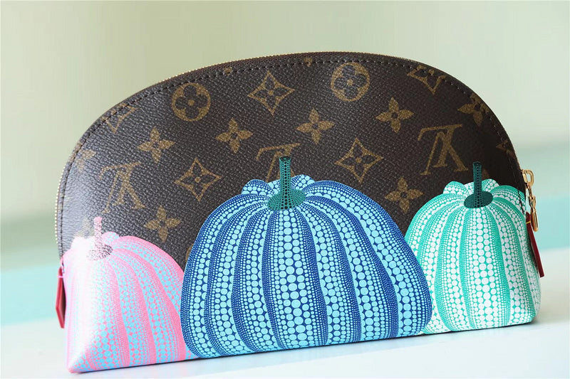 Fan Fashion Lu-Vi bags - 8750