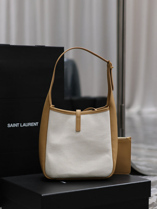 Amelia - YSL Bag - 1854