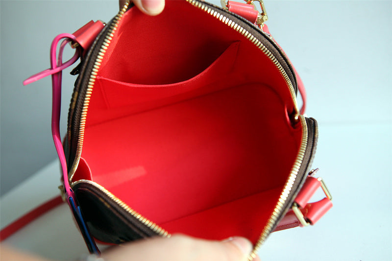 Fan Fashion Lu-Vi bags - 8281