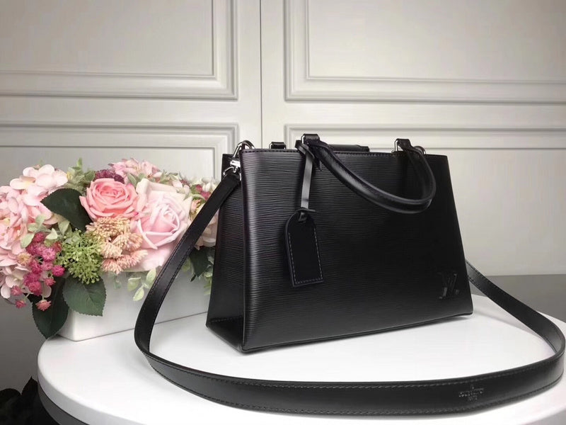 Fan Fashion Lu-Vi bags - 17494