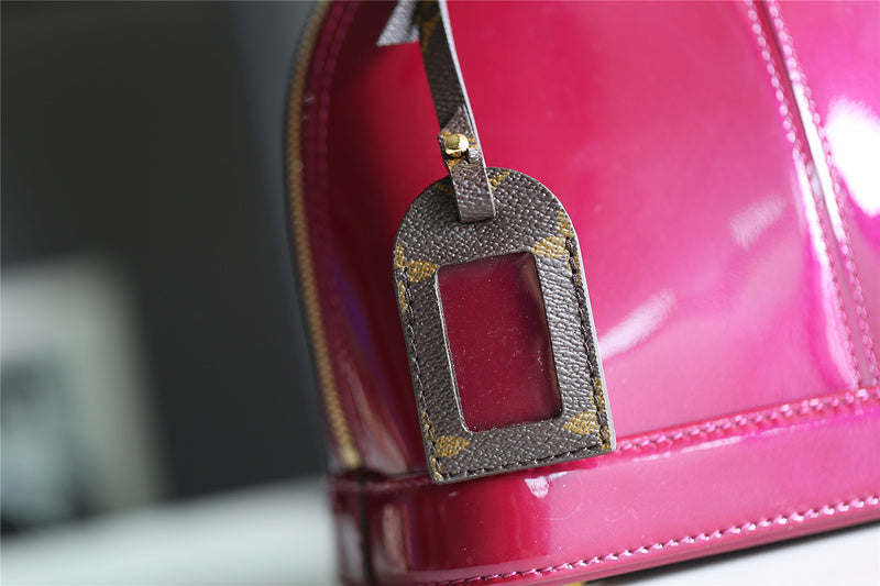 Fan Fashion Lu-Vi bags - 8282