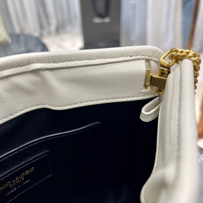 Amelia - YSL Bag - 3755